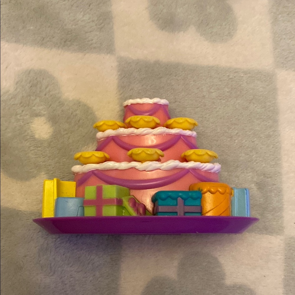 Squinky cake without candle